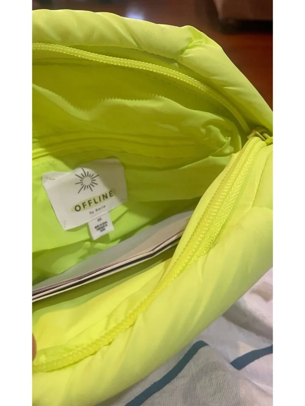 AEROPOSTALE OFFLINE GREEN COSMETICS